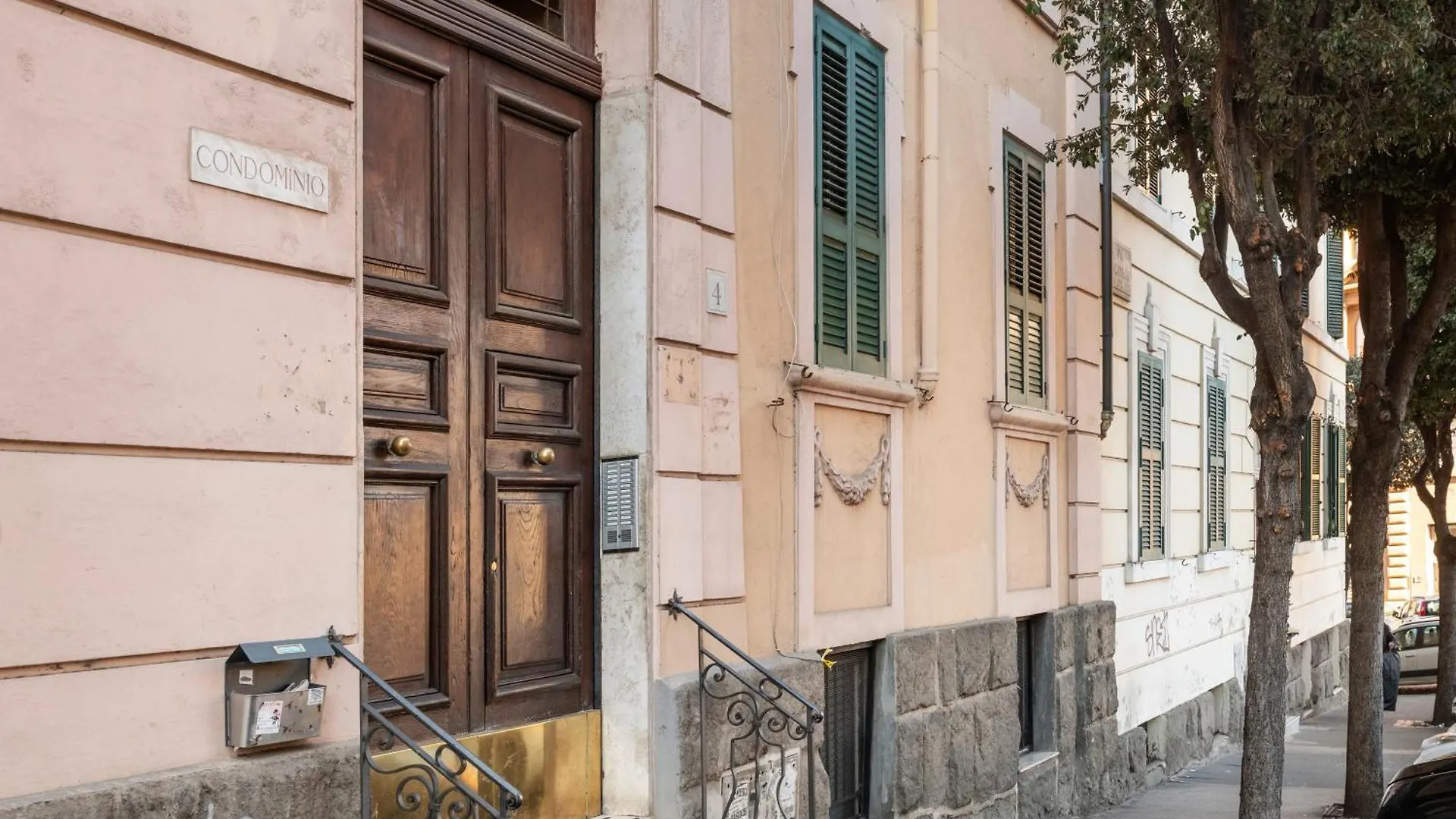 Elegant 3 Bedroom San Pietro Station 200 Mt ローマ 0*,  イタリア
