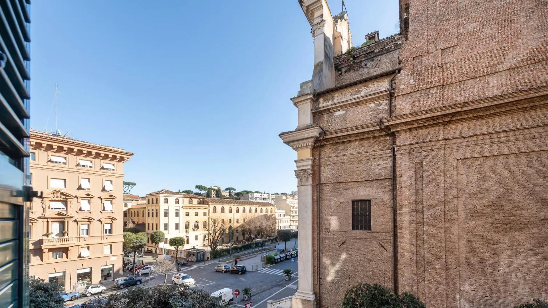 Elegant 3 Bedroom San Pietro Station 200 Mt Rome Italy