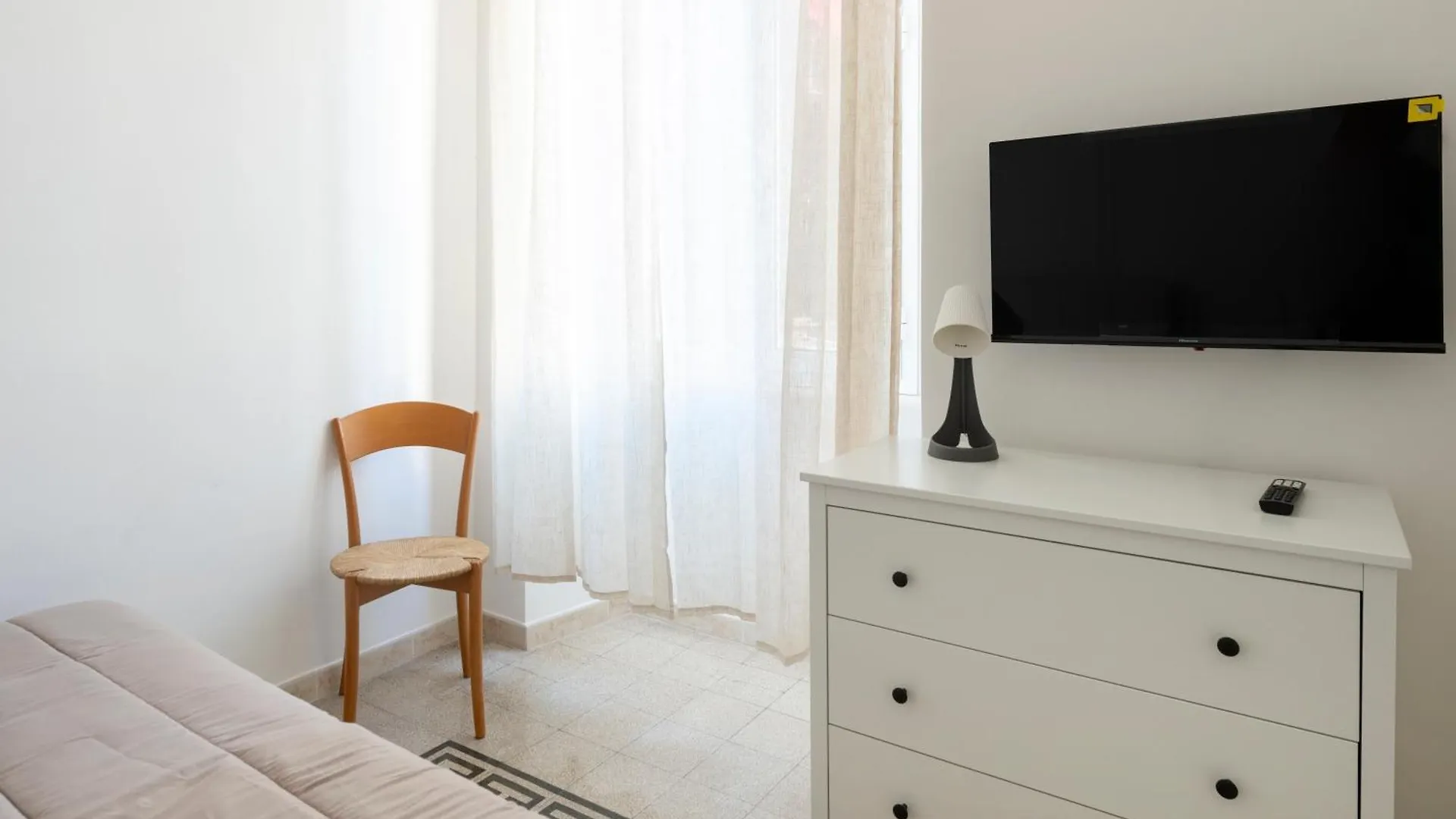 Elegant 3 Bedroom San Pietro Station 200 Mt Rome Apartment